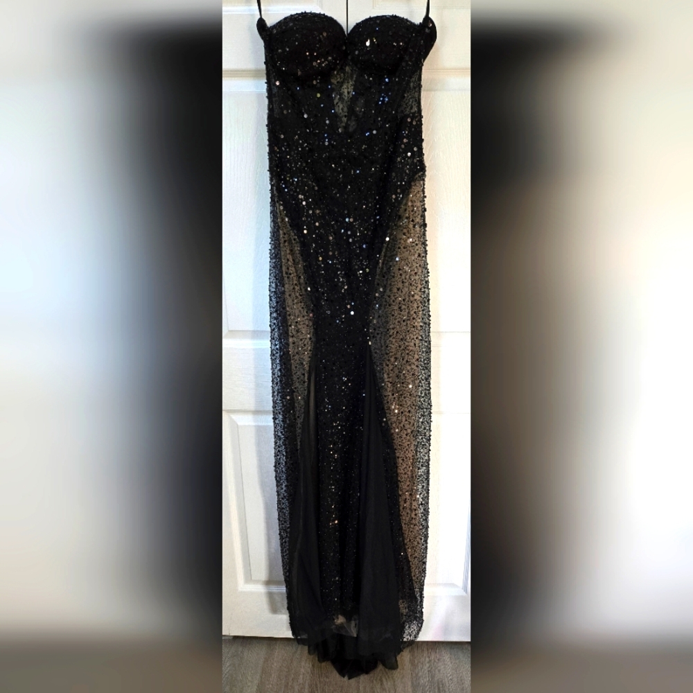 Elegant Black Sequin Strapless Gown - Size L